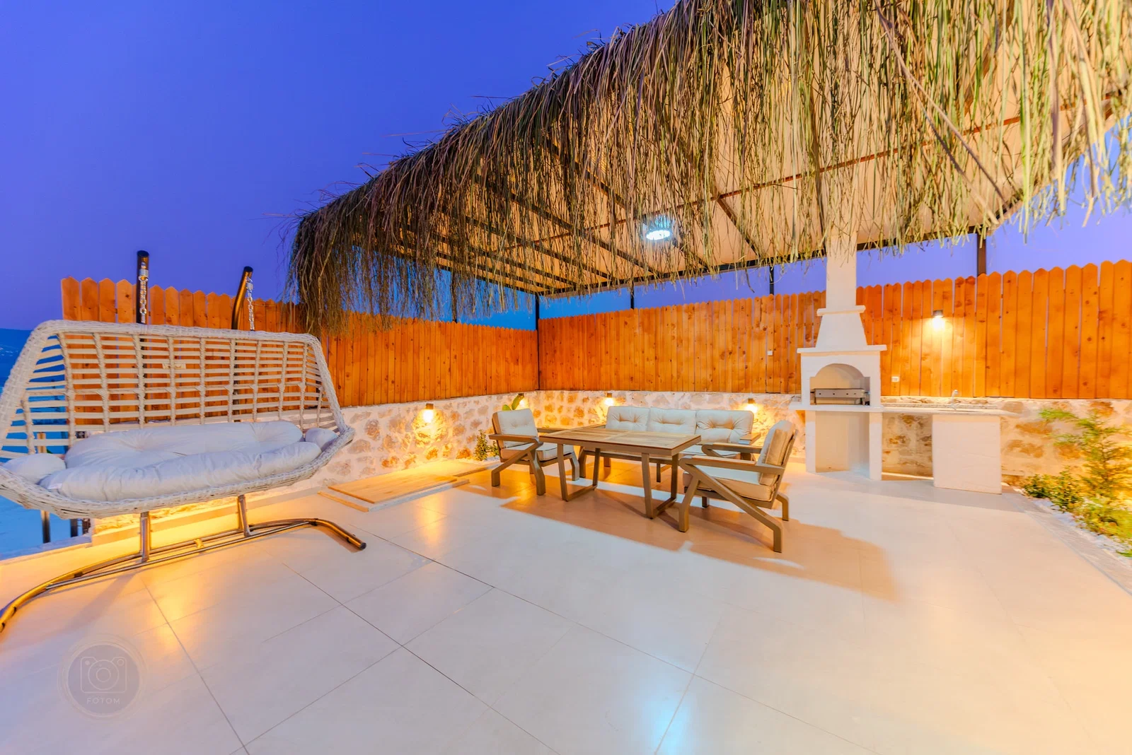 Çavdır’da Balayı Çiftlerine Uygun, Korunaklı Havuzlu, 2 Yatak Odalı, Kiralık Villa