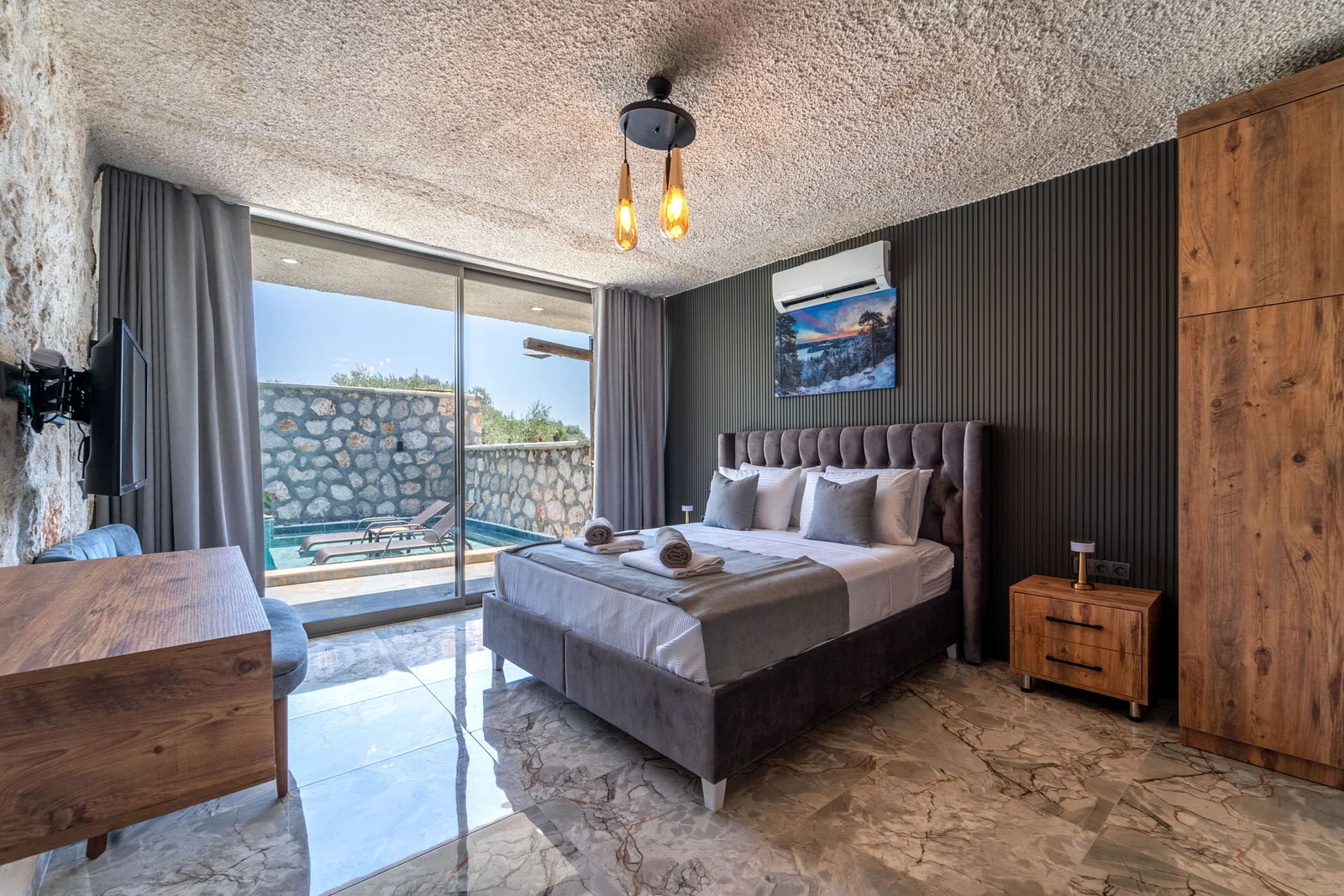 Çavdır’da Balayı Çiftlerine Uygun, Korunaklı Havuzlu, 1 Yatak Odalı, Kiralık Villa