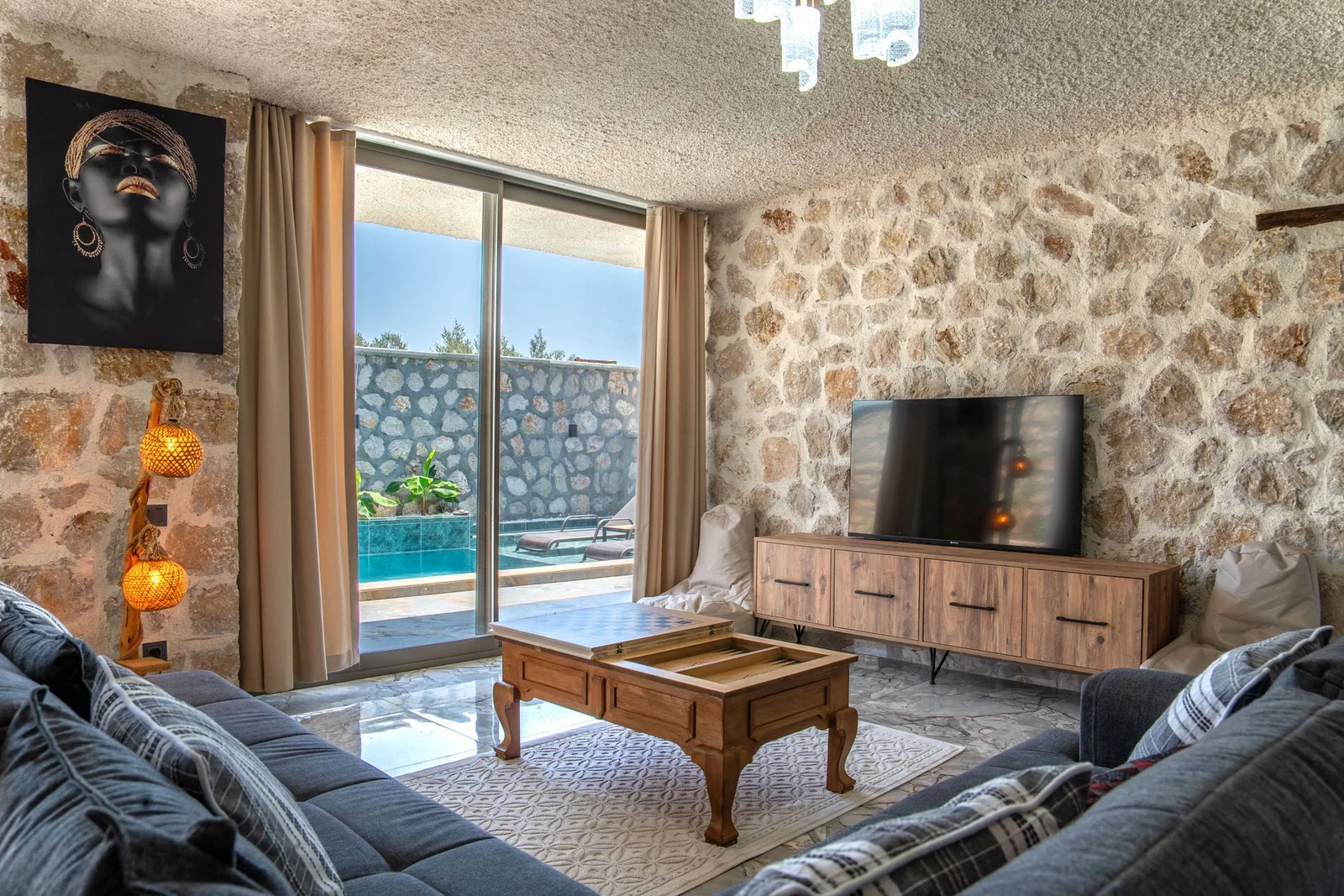 Çavdır’da Balayı Çiftlerine Uygun, Korunaklı Havuzlu, 1 Yatak Odalı, Kiralık Villa