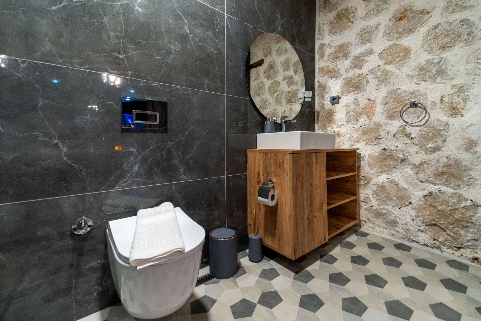 Çavdır’da Balayı Çiftlerine Uygun, Korunaklı Havuzlu, 1 Yatak Odalı, Kiralık Villa