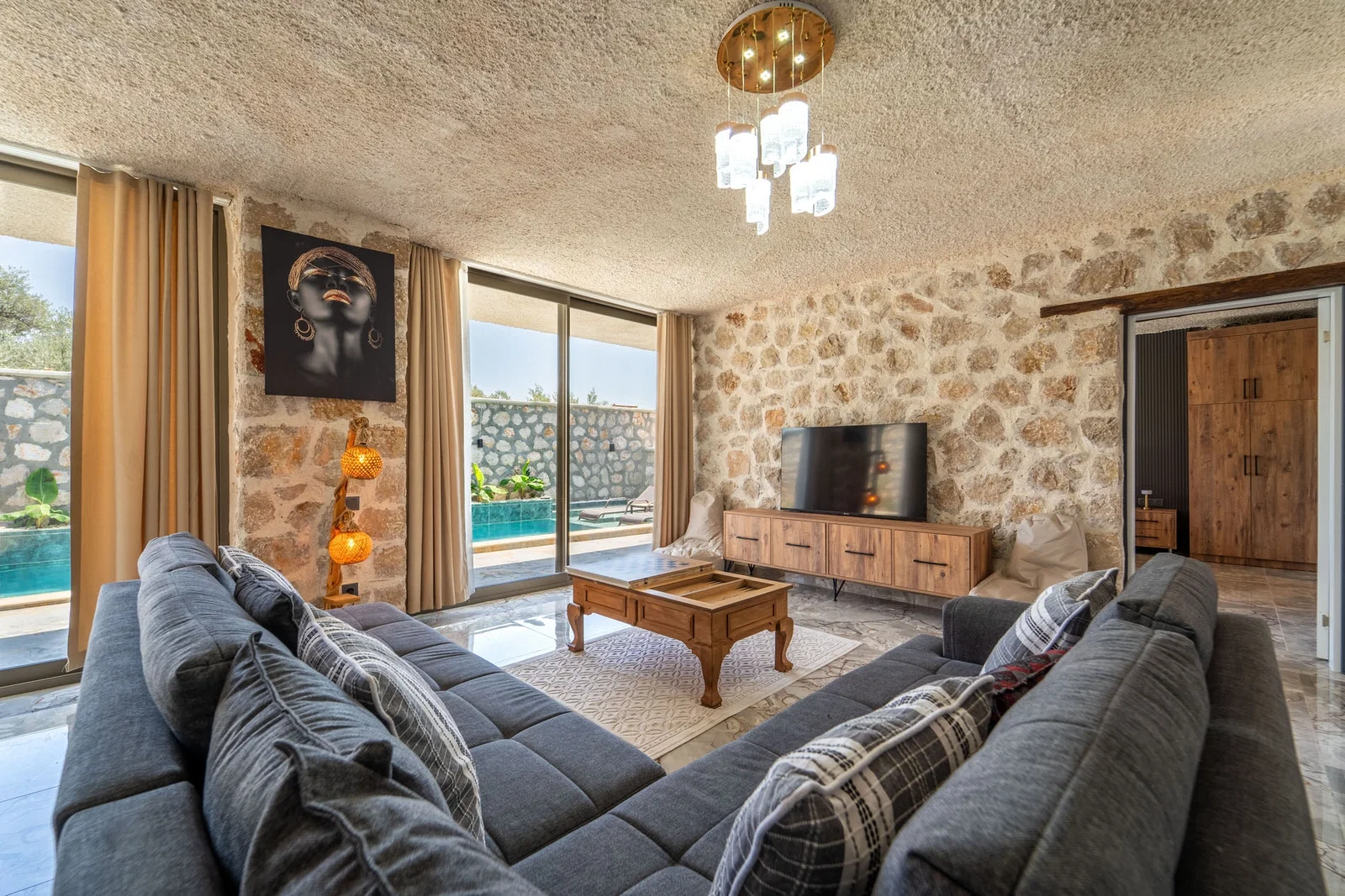 Çavdır’da Balayı Çiftlerine Uygun, Korunaklı Havuzlu, 1 Yatak Odalı, Kiralık Villa