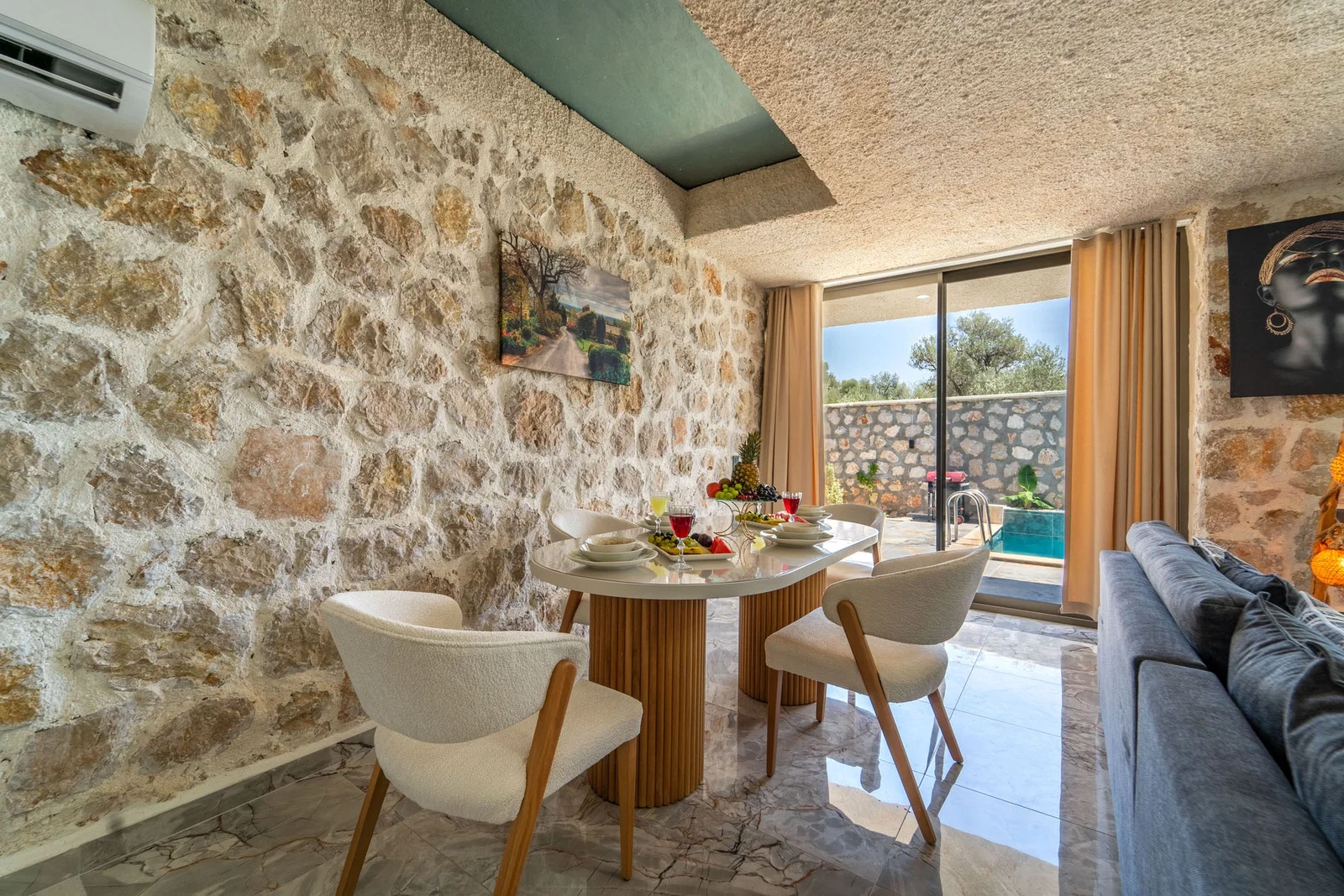 Çavdır’da Balayı Çiftlerine Uygun, Korunaklı Havuzlu, 1 Yatak Odalı, Kiralık Villa