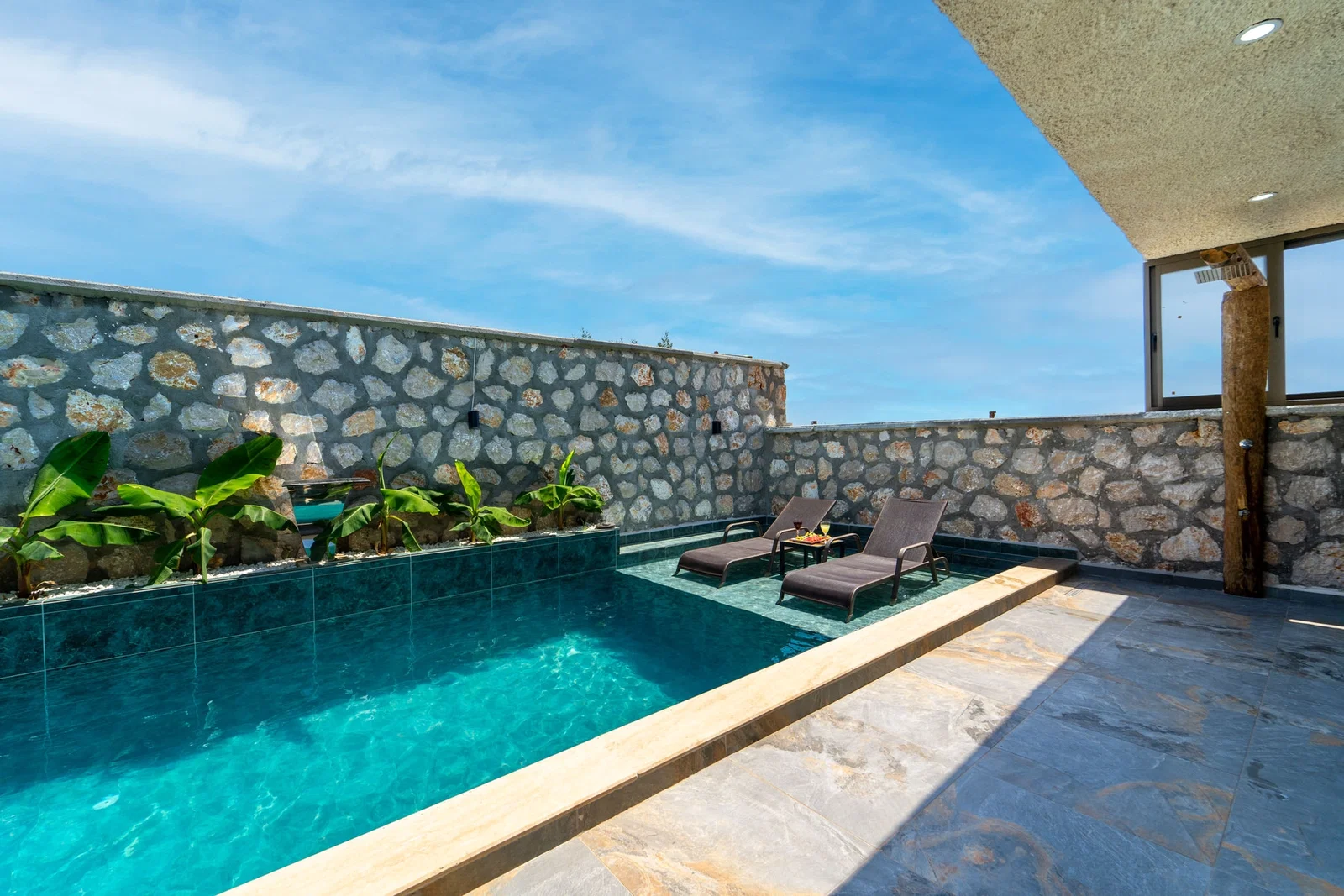 Çavdır’da Balayı Çiftlerine Uygun, Korunaklı Havuzlu, 1 Yatak Odalı, Kiralık Villa