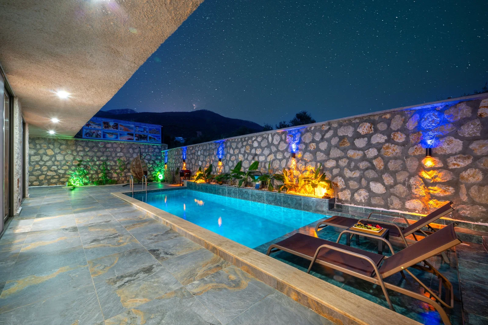 Çavdır’da Balayı Çiftlerine Uygun, Korunaklı Havuzlu, 1 Yatak Odalı, Kiralık Villa