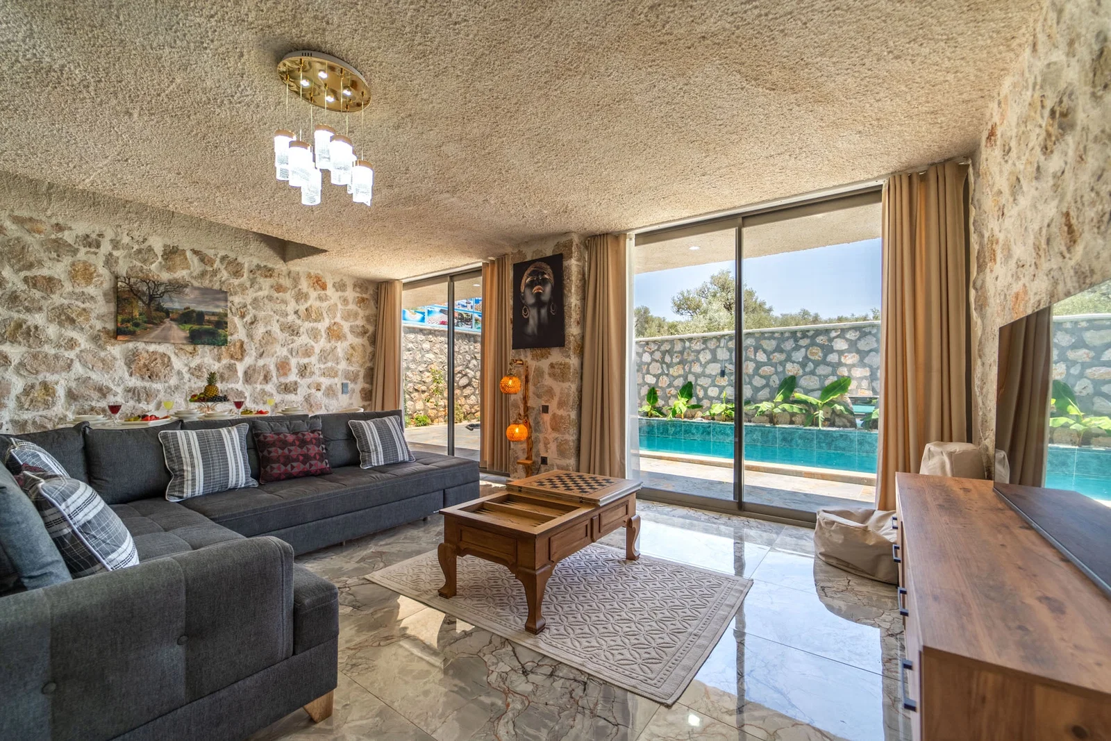 Çavdır’da Balayı Çiftlerine Uygun, Korunaklı Havuzlu, 1 Yatak Odalı, Kiralık Villa