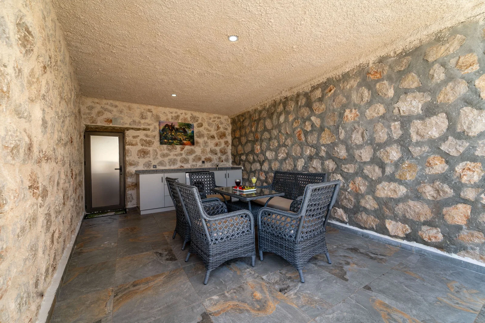 Çavdır’da Balayı Çiftlerine Uygun, Korunaklı Havuzlu, 1 Yatak Odalı, Kiralık Villa