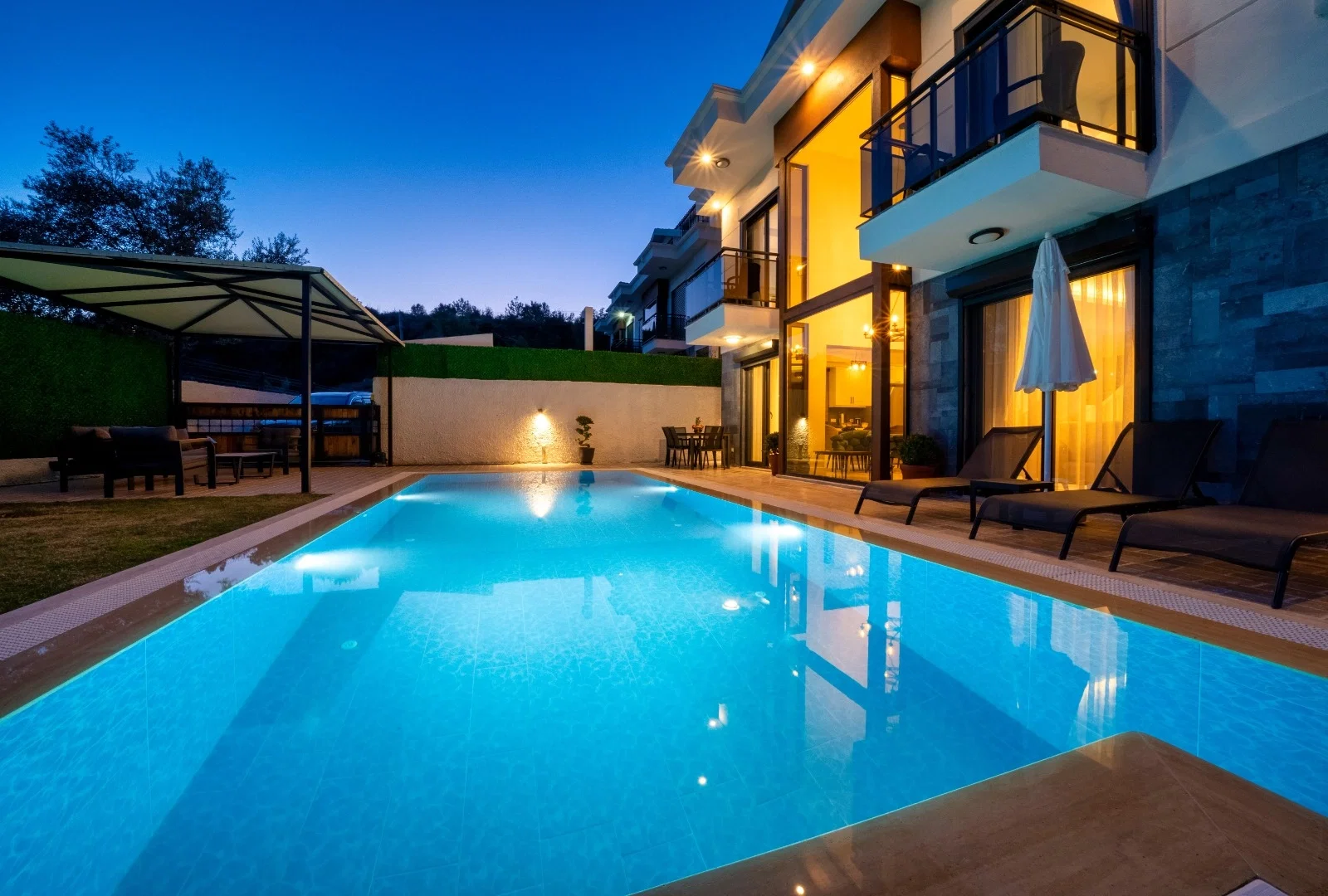 Göcek’te Sakin Konumda, Korunaklı Havuzlu, 8 Kişilik, Lüks Villa