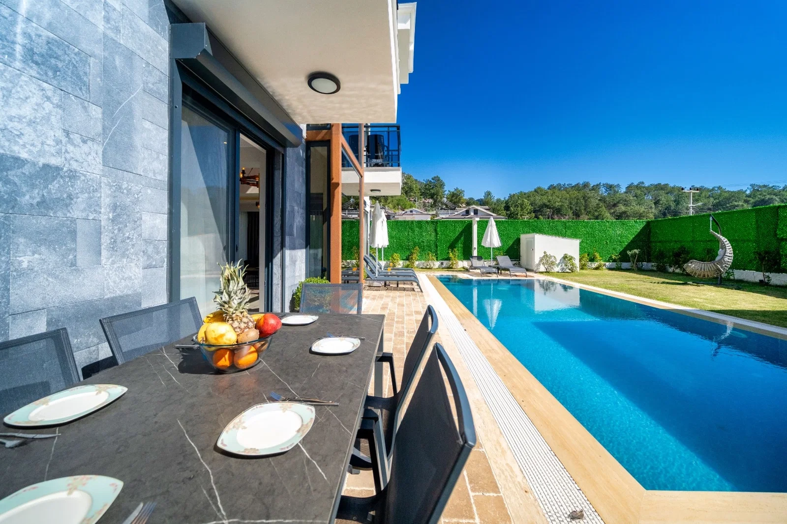Göcek’te Sakin Konumda, Korunaklı Havuzlu, 8 Kişilik, Lüks Villa