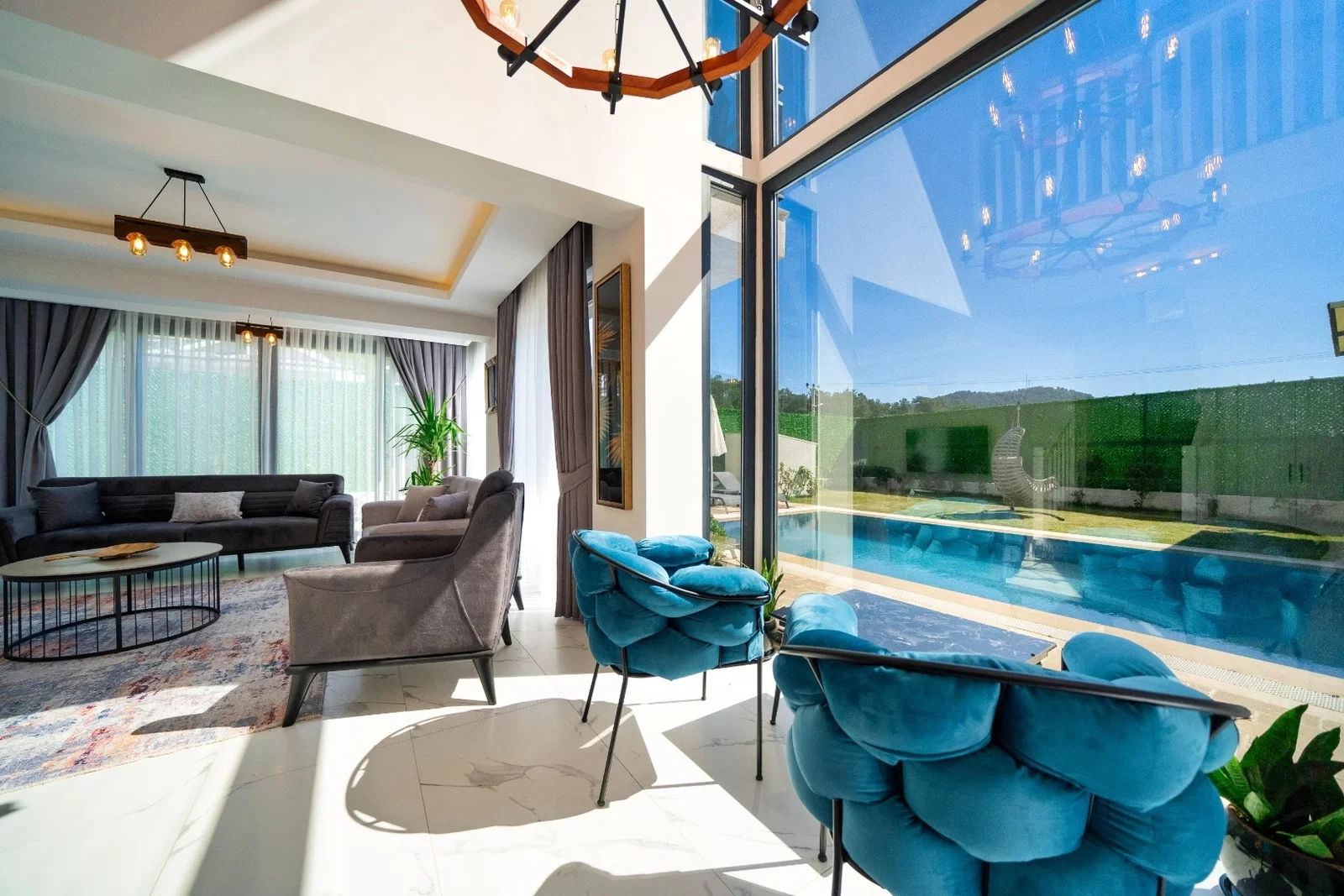 Göcek’te Sakin Konumda, Korunaklı Havuzlu, 8 Kişilik, Lüks Villa