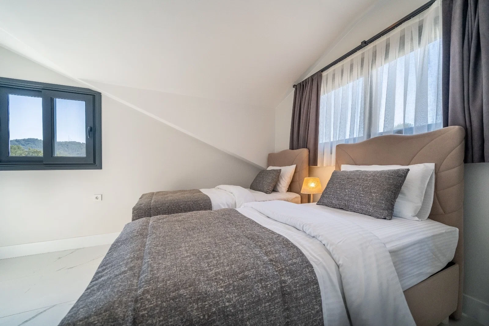 Göcek’te Sakin Konumda, Korunaklı Havuzlu, 8 Kişilik, Lüks Villa