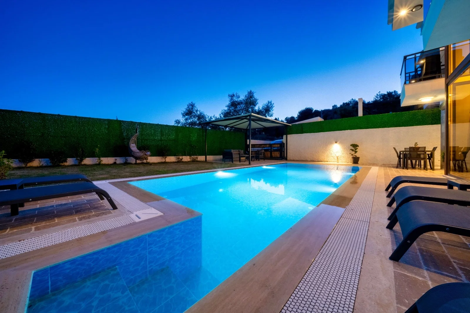 Göcek’te Sakin Konumda, Korunaklı Havuzlu, 8 Kişilik, Lüks Villa