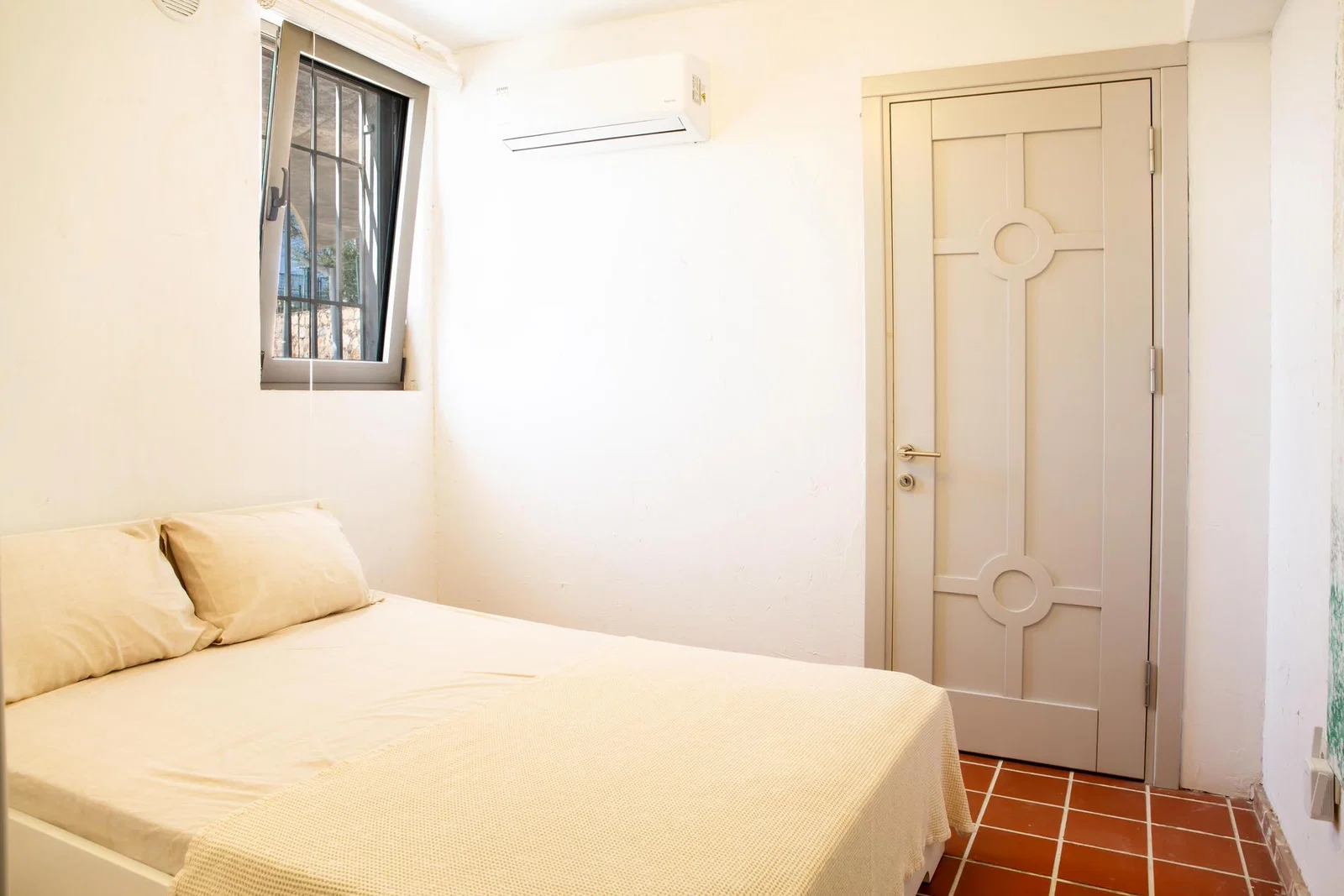 Bodrum’da Deniz Manzaralı, Korunaklı Havuzlu, Jakuzili, Kiralık Villa