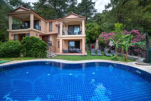 Marmaris’te Balayı Çiftlerine Uygun, Özel Havuzlu, 6 Kişilik, Kiralık Villa