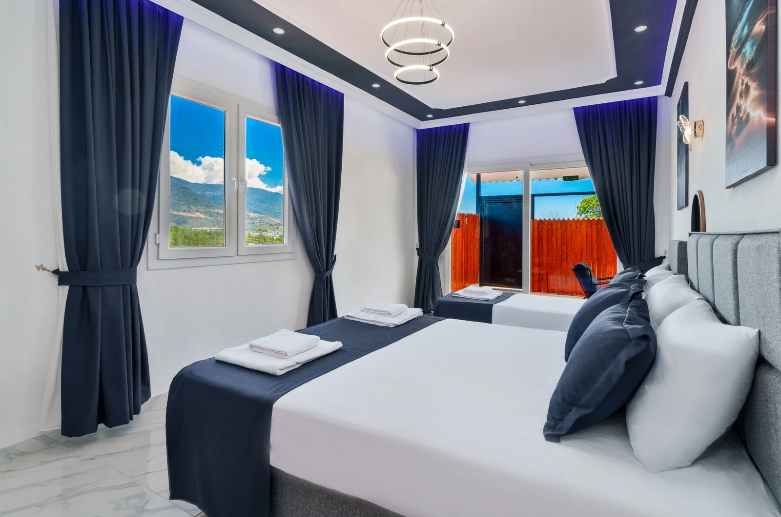 Çavdır’da Balayı Çiftlerine Uygun, Korunaklı Havuzlu, 5 Kişilik, Ekonomik Villa