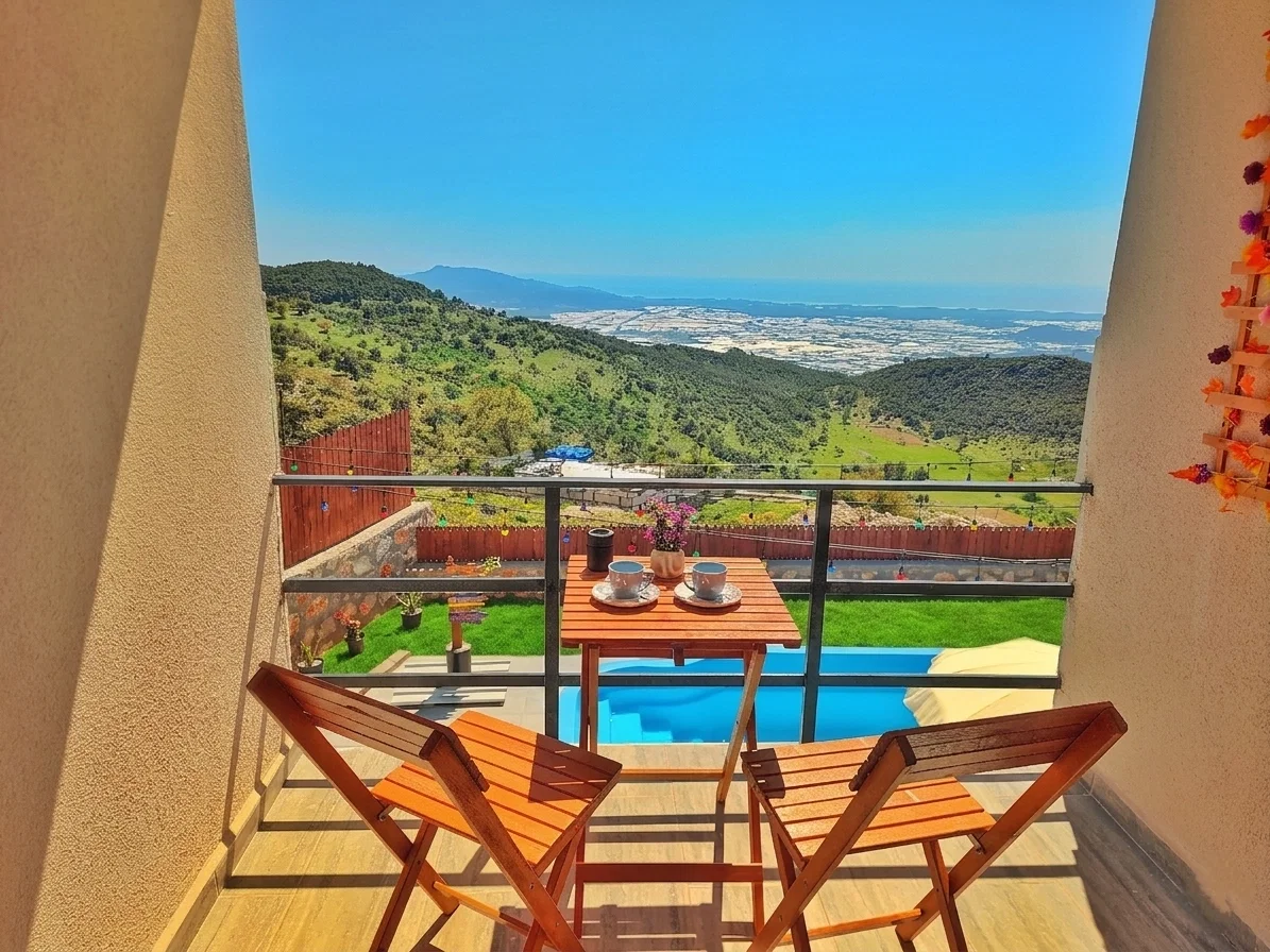 Çavdır’da Balayı Çiftlerine Uygun, Korunaklı Havuzlu, 1 Yatak Odalı, Kiralık Villa