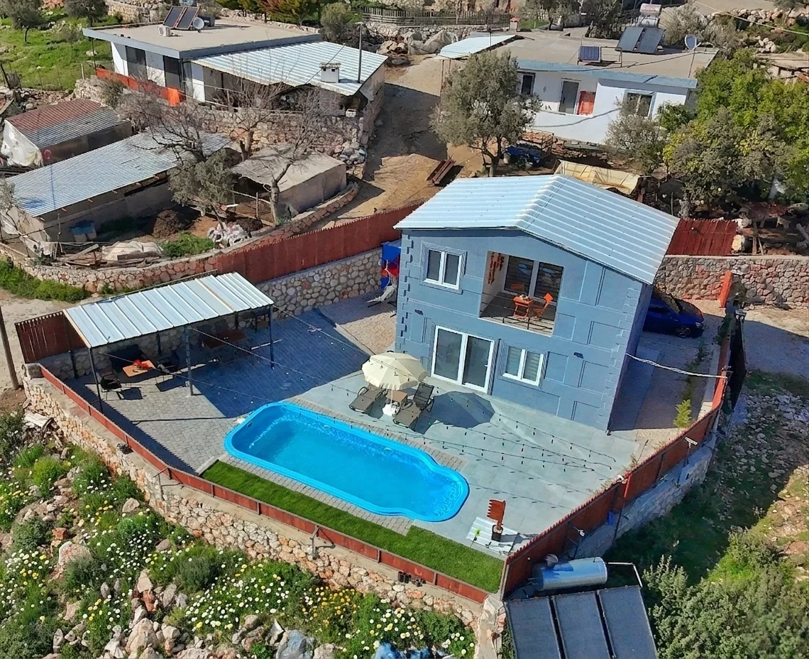 Çavdır’da Balayı Çiftlerine Uygun, Korunaklı Havuzlu, 1 Yatak Odalı, Kiralık Villa