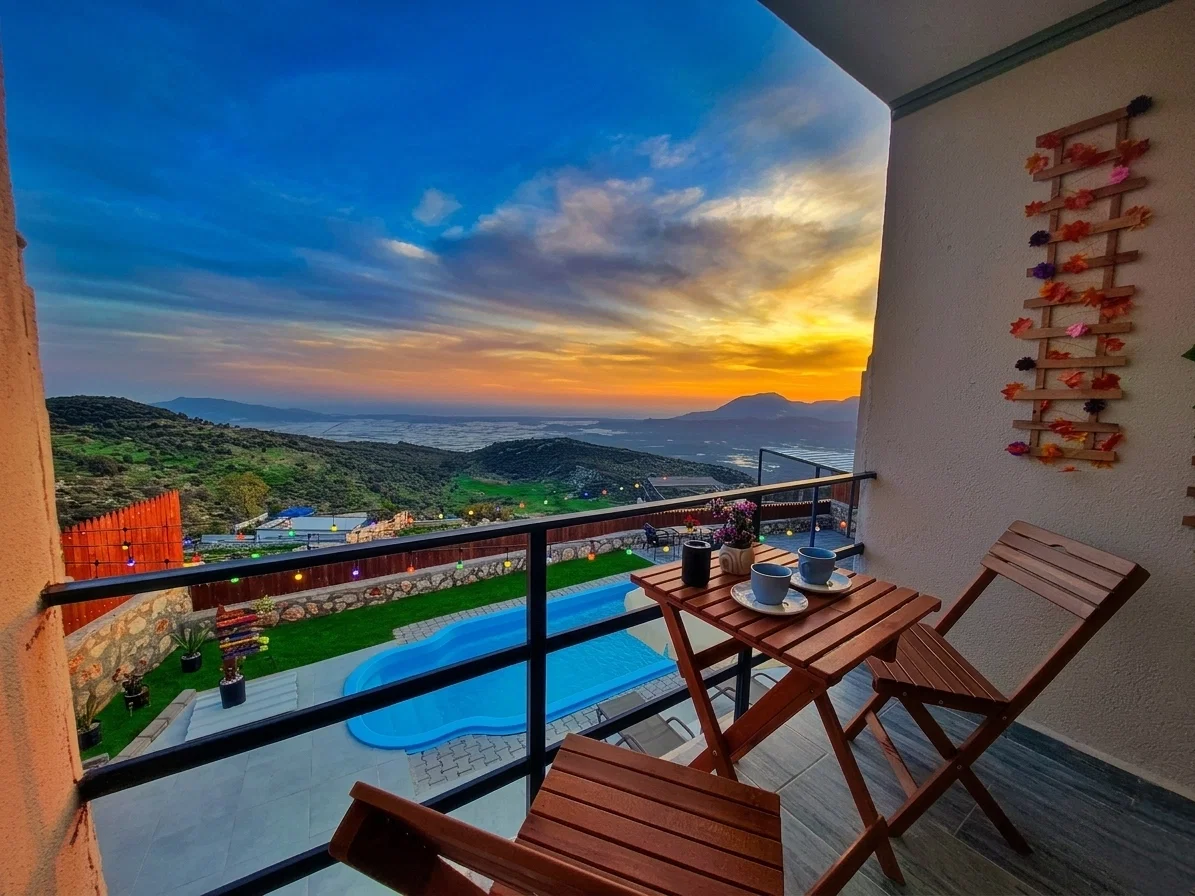 Çavdır’da Balayı Çiftlerine Uygun, Korunaklı Havuzlu, 1 Yatak Odalı, Kiralık Villa