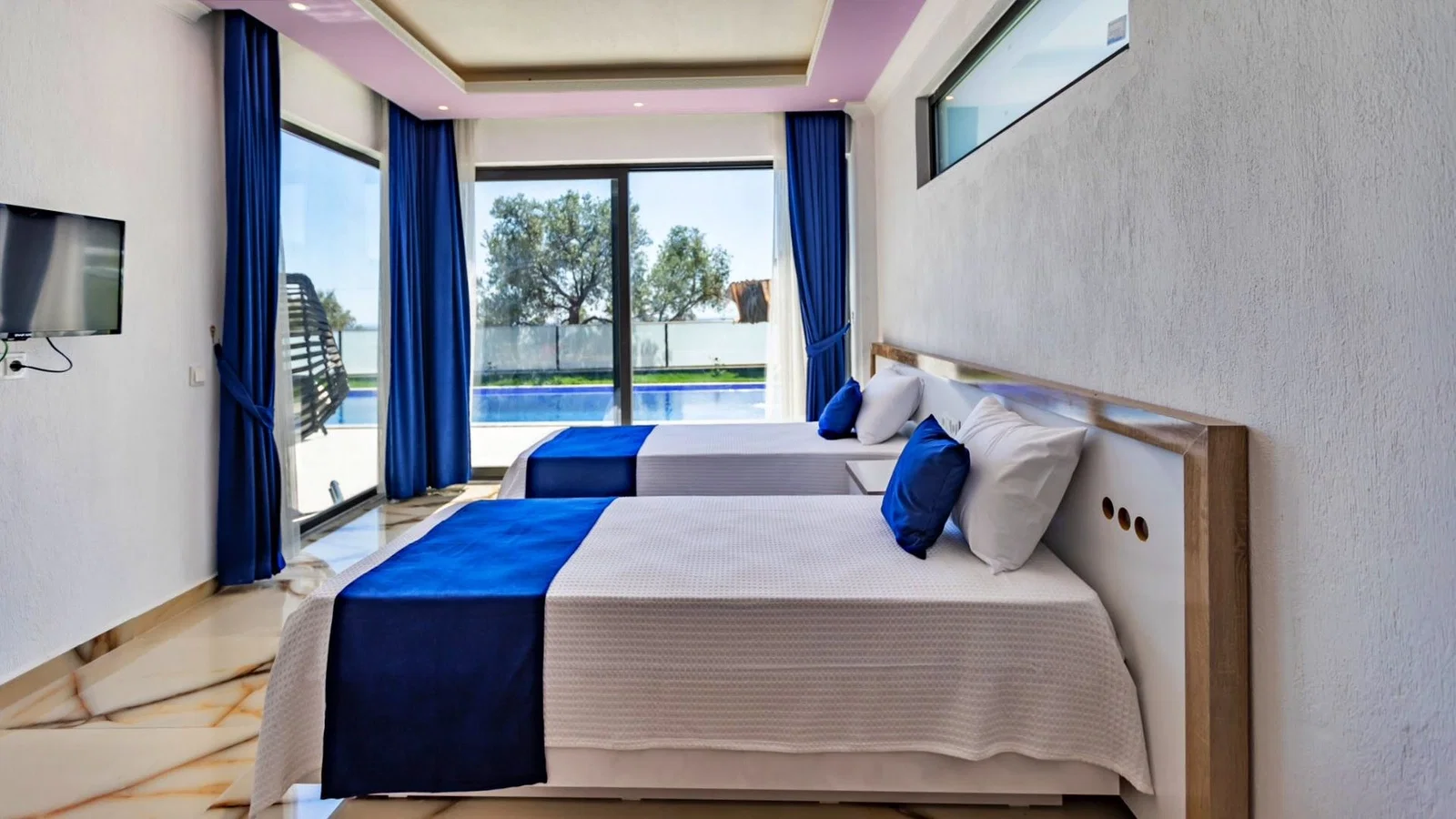 Çavdır’da Balayı Çiftlerine Uygun, Korunaklı Havuzlu, 2 Yatak Odalı, Kiralık Villa