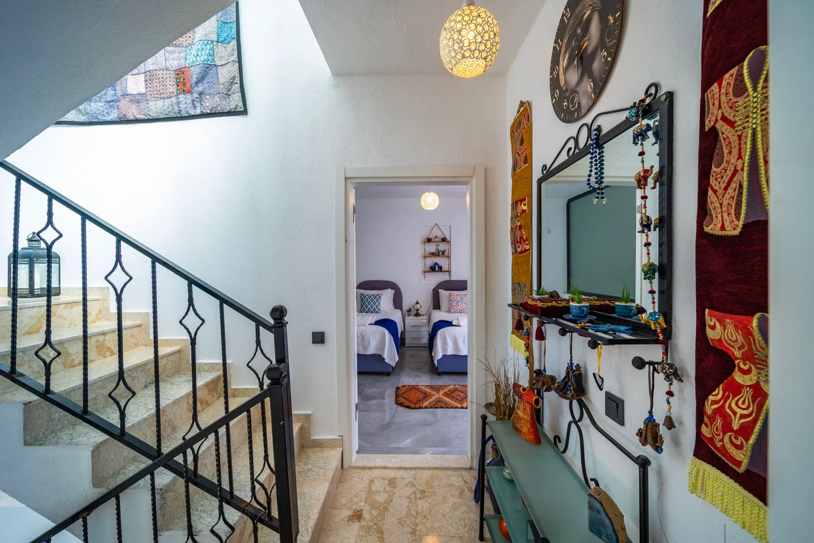Yeşilköy’de Balayı Çiftlerine Uygun, Korunaklı Havuzlu, 2 Yatak Odalı, Kiralık Villa