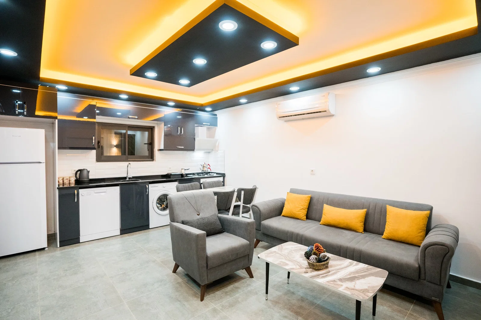 Bezirgan’da Balayı Çiftlerine Uygun, Korunaklı Havuzlu, 2 Kişilik, Kiralık Villa