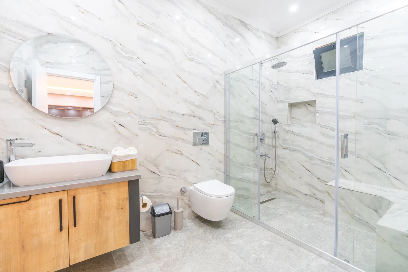 Bezirgan’da Balayı Çiftlerine Uygun, Korunaklı Havuzlu, 2 Yatak Odalı, Kiralık Villa