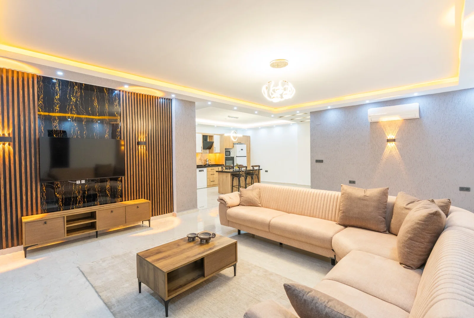 Bezirgan’da Balayı Çiftlerine Uygun, Korunaklı Havuzlu, 2 Yatak Odalı, Kiralık Villa