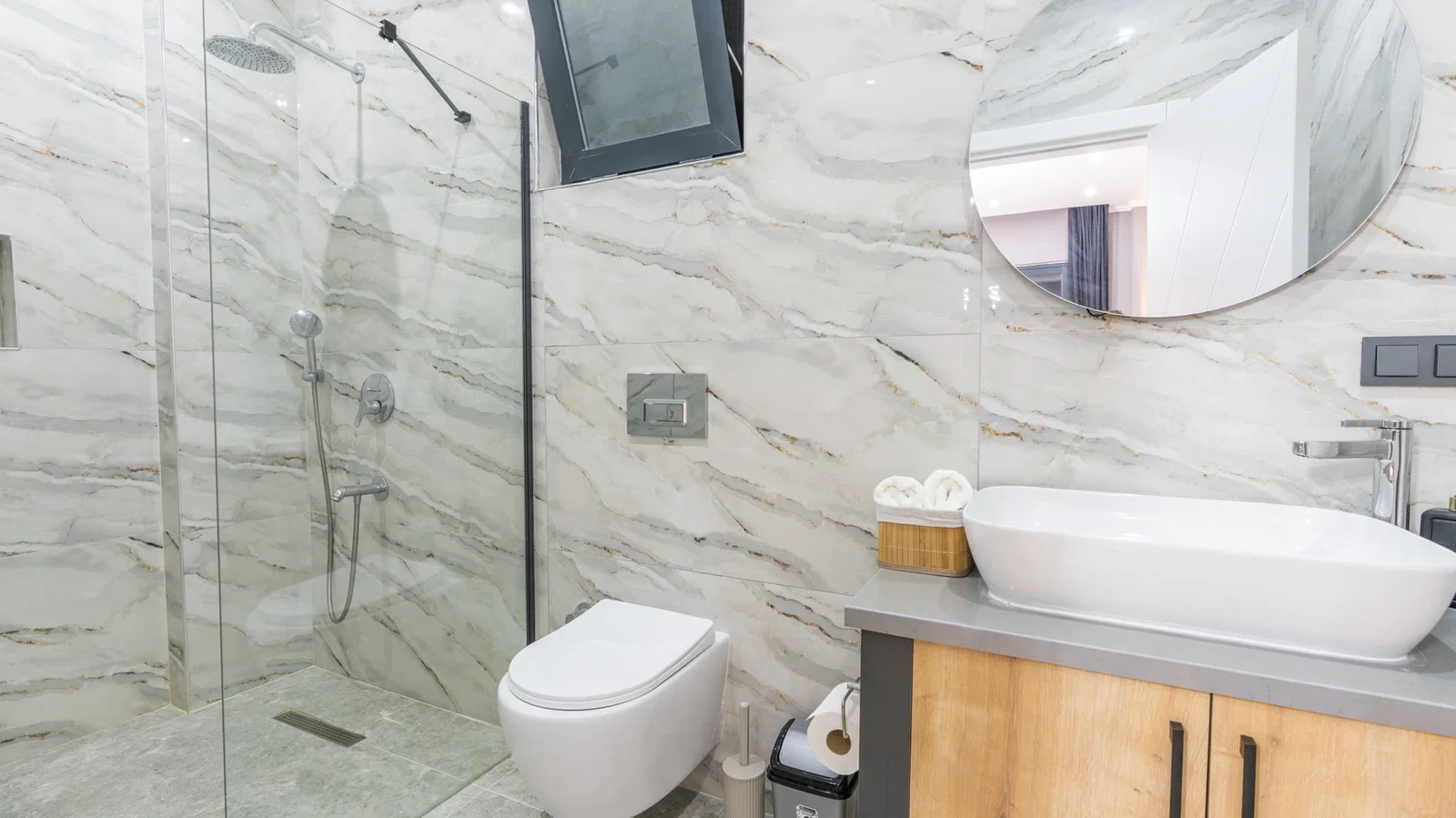 Bezirgan’da Balayı Çiftlerine Uygun, Korunaklı Havuzlu, 2 Yatak Odalı, Kiralık Villa