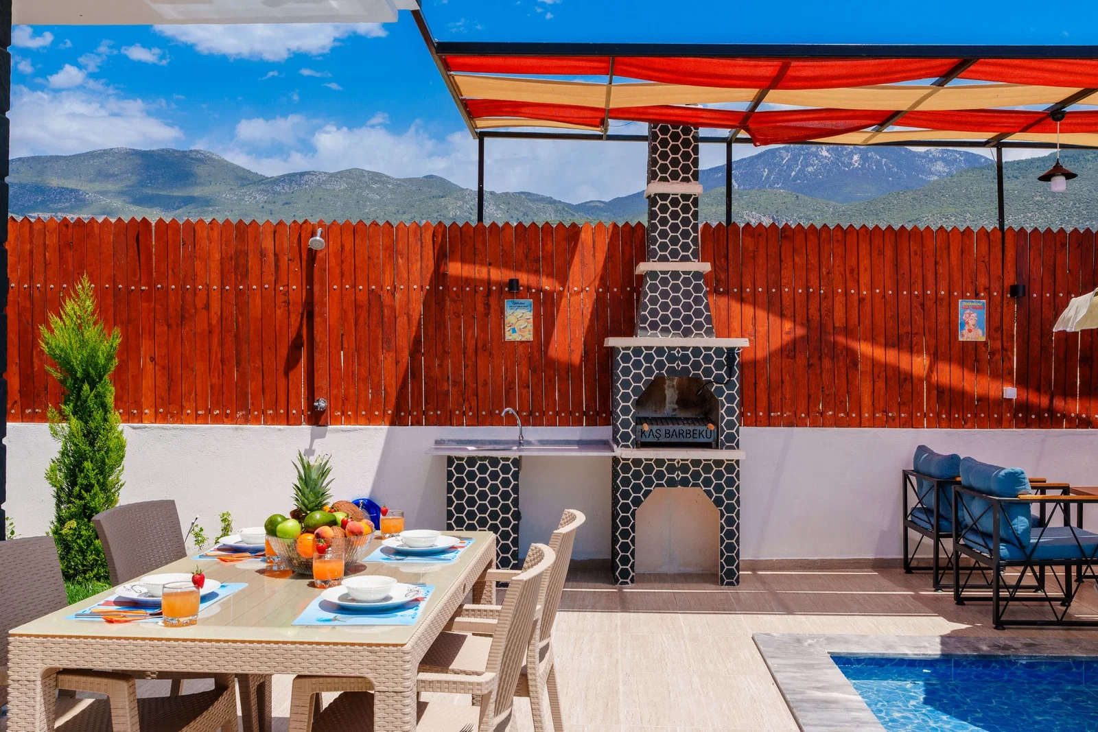Çavdır’da Balayı Çiftlerine Uygun, Korunaklı Havuzlu, 1 Yatak Odalı, Kiralık Villa