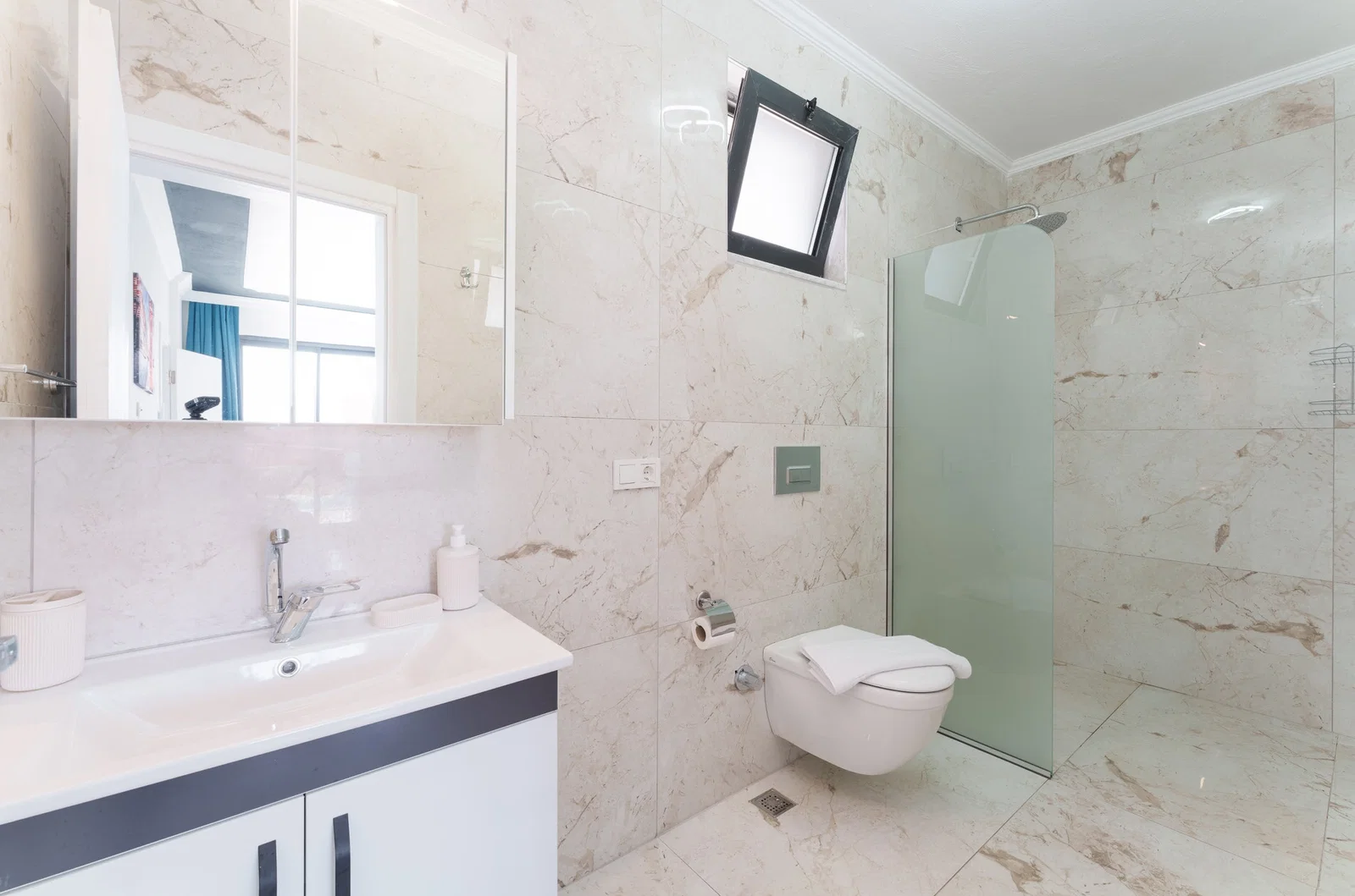 Çavdır’da Balayı Çiftlerine Uygun, Korunaklı Havuzlu, 1 Yatak Odalı, Kiralık Villa