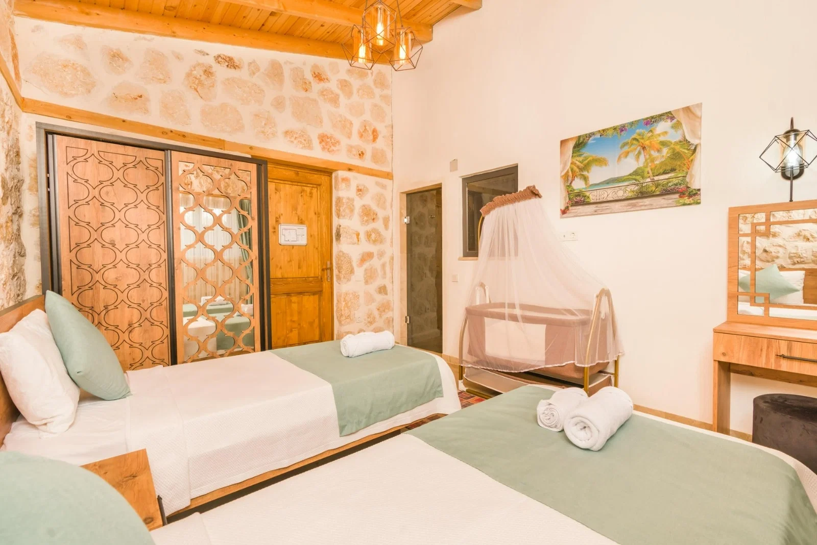 Çayköy’de Balayı Çiftlerine Uygun, Özel Havuzlu, Jakuzili, Kiralık Villa