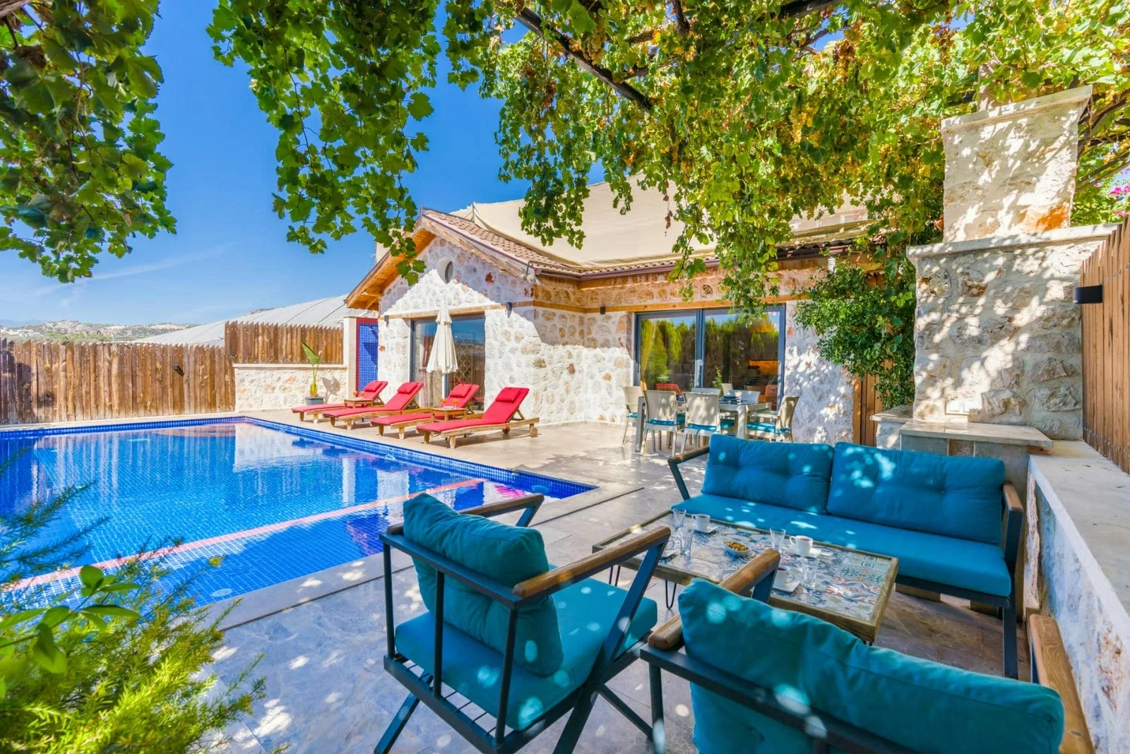 Çayköy’de Balayı Çiftlerine Uygun, Özel Havuzlu, Jakuzili, Kiralık Villa