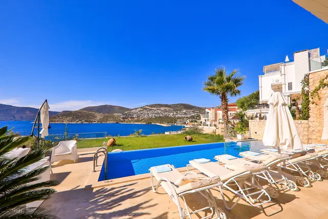 Kalkan’da jakuzili kiralık villa, fotoğraf 2