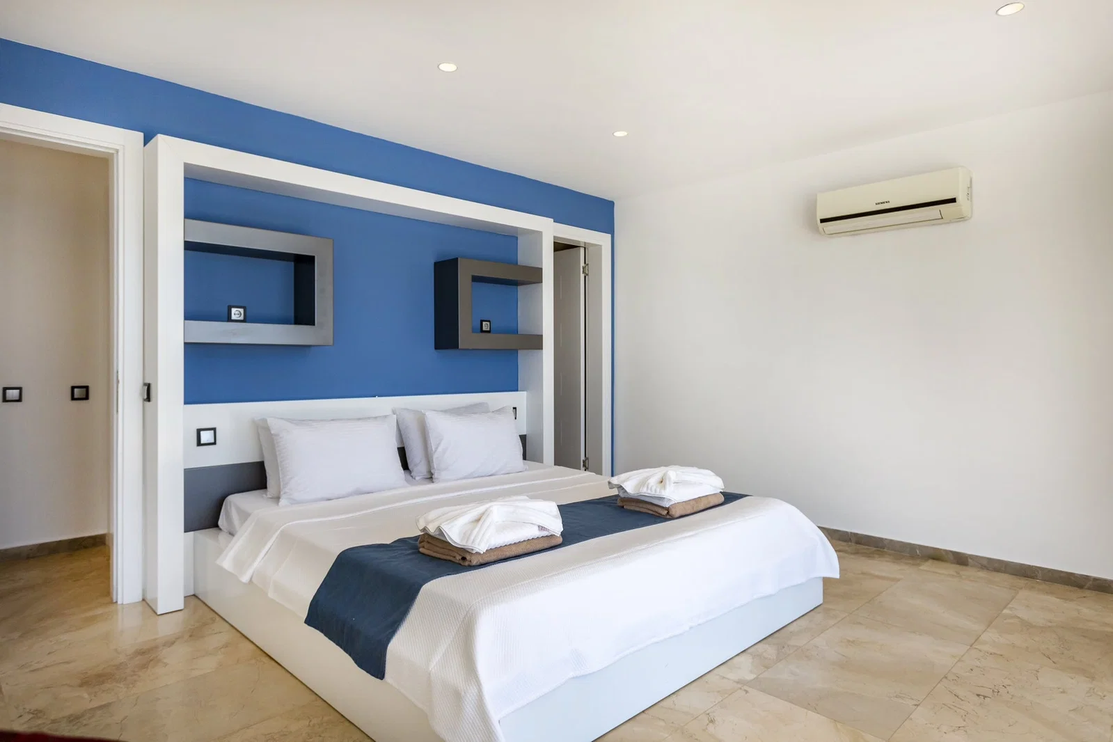 Kalkan’da Kalabalık Ailelere Uygun, Çocuk Havuzlu, Jakuzili, Lüks Villa