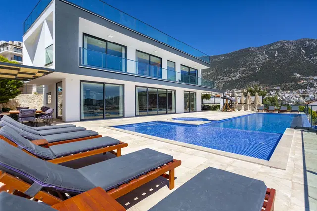 Kalkan’da çocuk havuzlu kiralık villa, fotoğraf 3