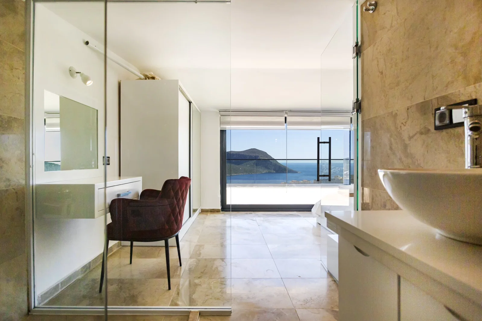 Kalkan’da Kalabalık Ailelere Uygun, Çocuk Havuzlu, Jakuzili, Lüks Villa