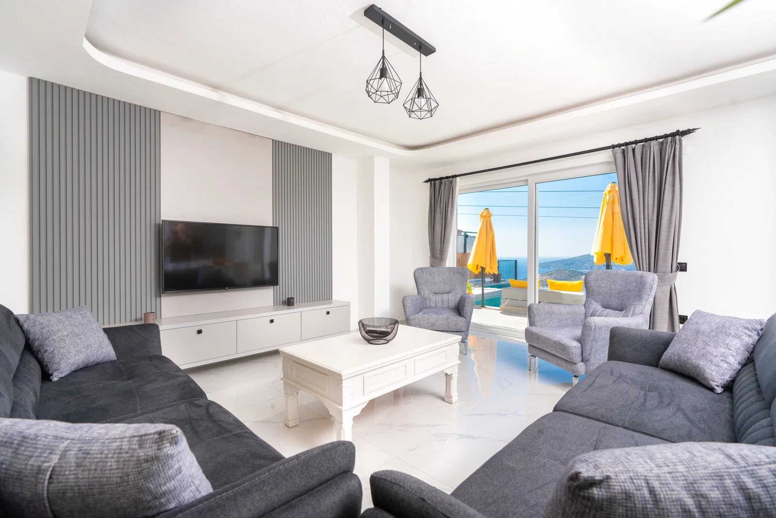 Kalkan’da Merkeze Yakın, Özel Havuzlu, Jakuzili, Kiralık Villa