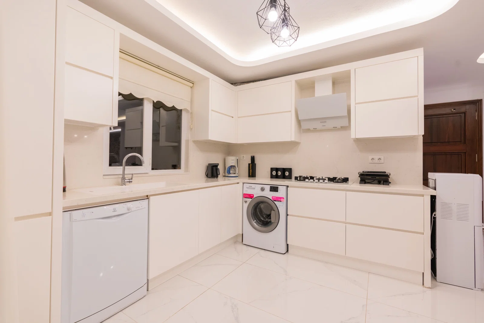 Kalkan’da Merkeze Yakın, Özel Havuzlu, Jakuzili, Kiralık Villa