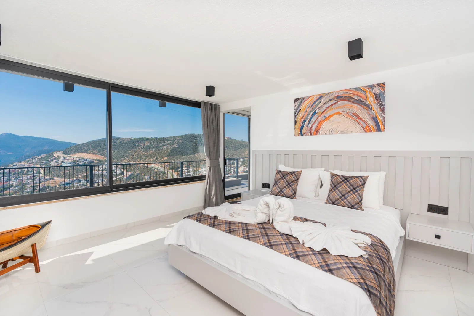 Kalkan’da Merkeze Yakın, Özel Havuzlu, Jakuzili, Kiralık Villa