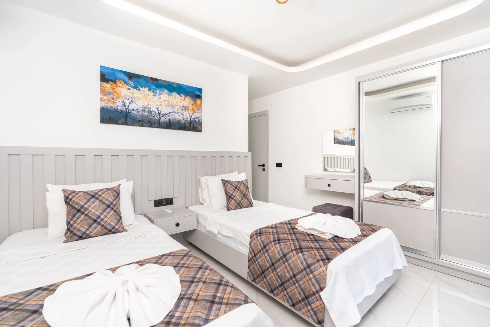 Kalkan’da Merkeze Yakın, Özel Havuzlu, Jakuzili, Kiralık Villa