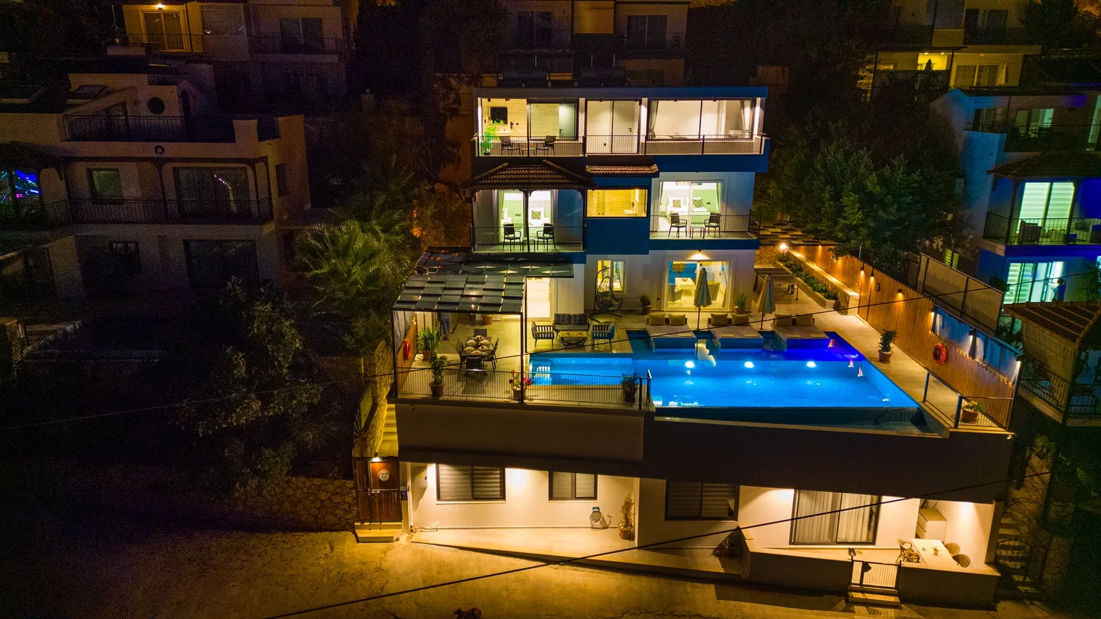Kalkan’da Merkeze Yakın, Özel Havuzlu, Jakuzili, Kiralık Villa