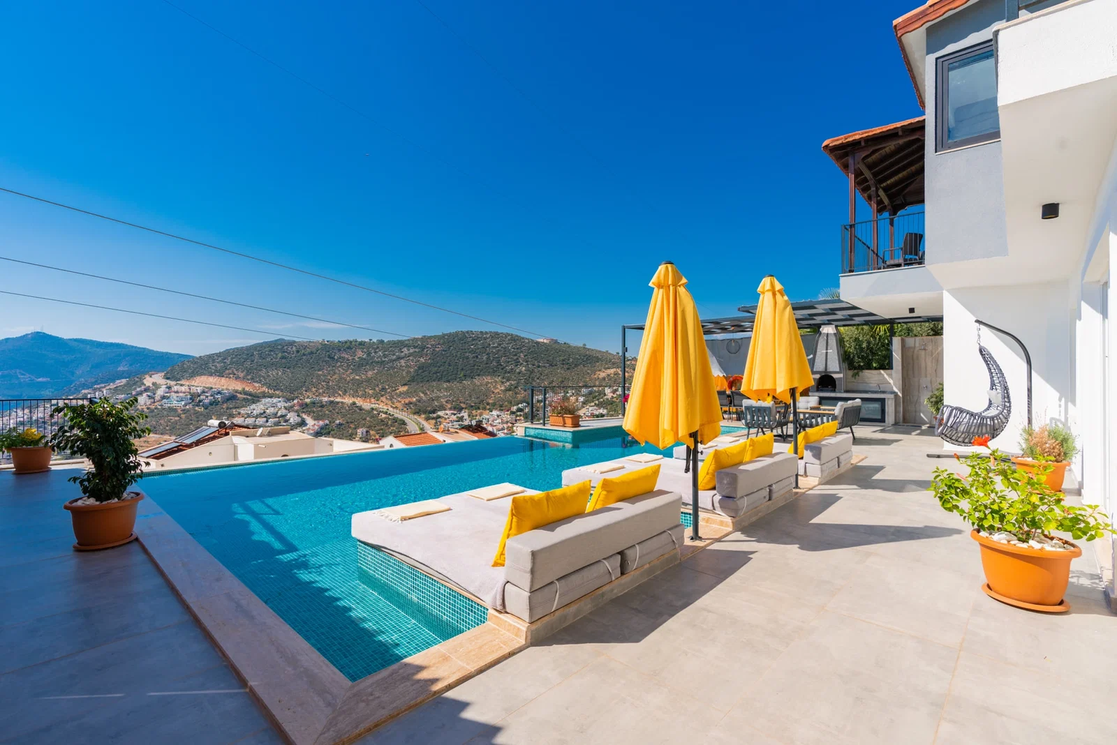 Kalkan’da Merkeze Yakın, Özel Havuzlu, Jakuzili, Kiralık Villa