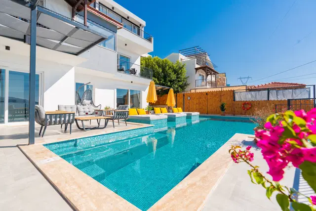 Kalkan’da özel havuzlu kiralık villa, fotoğraf 3