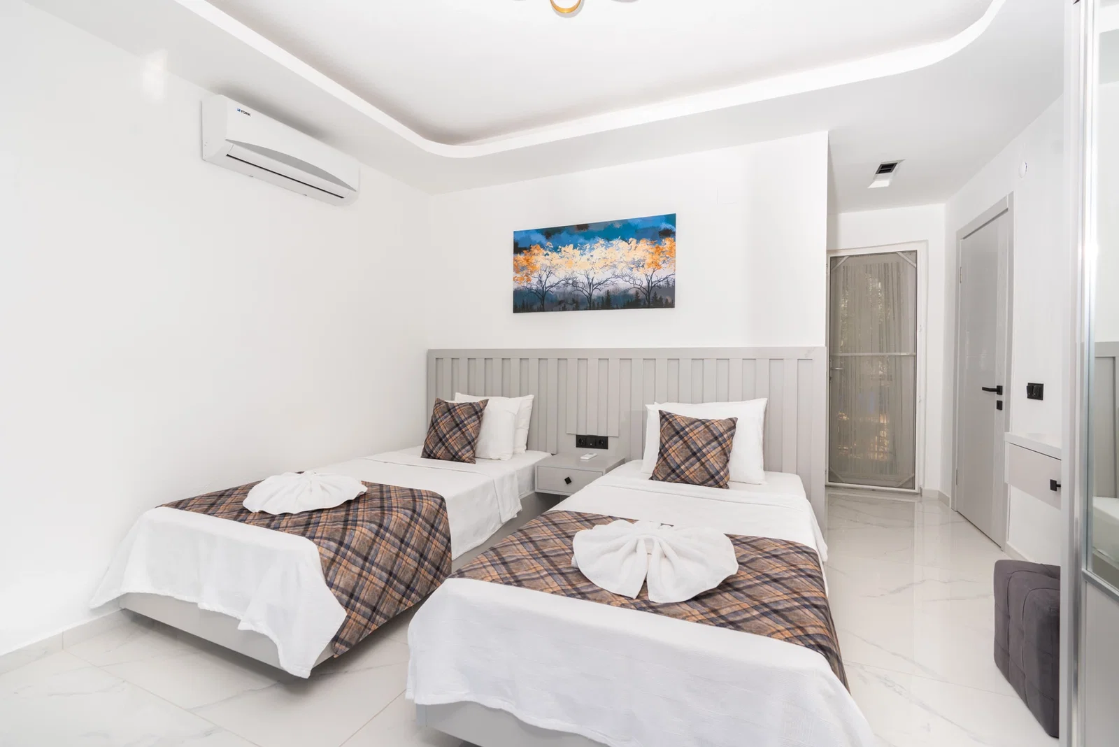Kalkan’da Merkeze Yakın, Özel Havuzlu, Jakuzili, Kiralık Villa