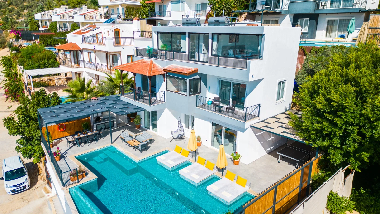 Kalkan’da Merkeze Yakın, Özel Havuzlu, Jakuzili, Kiralık Villa