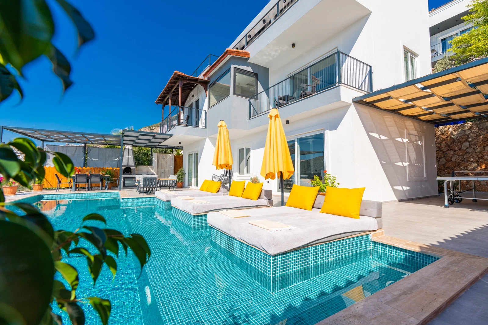 Kalkan’da Merkeze Yakın, Özel Havuzlu, Jakuzili, Kiralık Villa