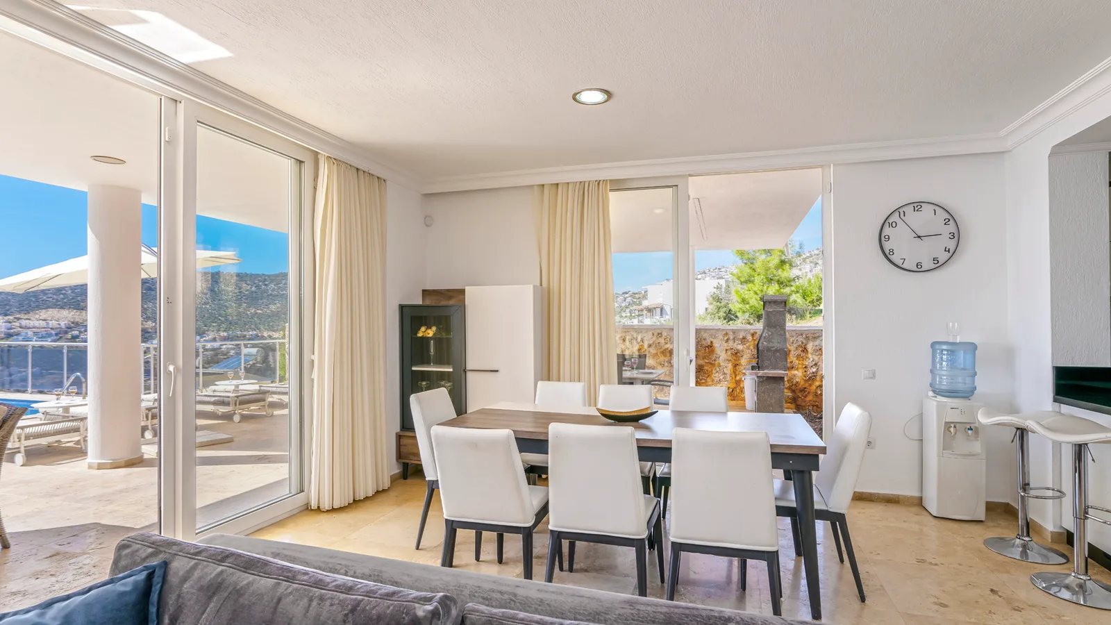 Kalkan’da Deniz Manzaralı, Isıtmalı Havuzlu, 10 Kişilik, Kiralık Villa