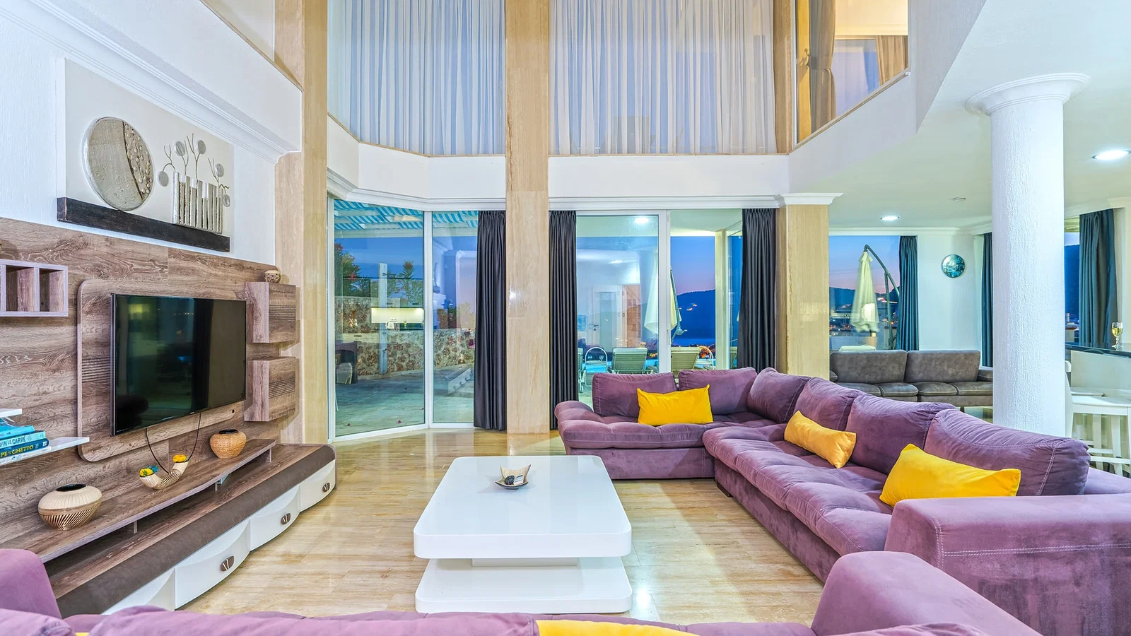 Kalkan’da Deniz Manzaralı, Isıtmalı Havuzlu, 14 Kişilik, Kiralık Villa