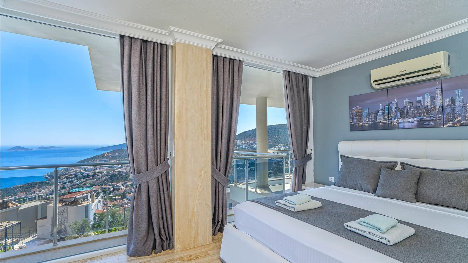 Kalkan’da Deniz Manzaralı, Isıtmalı Havuzlu, 14 Kişilik, Kiralık Villa