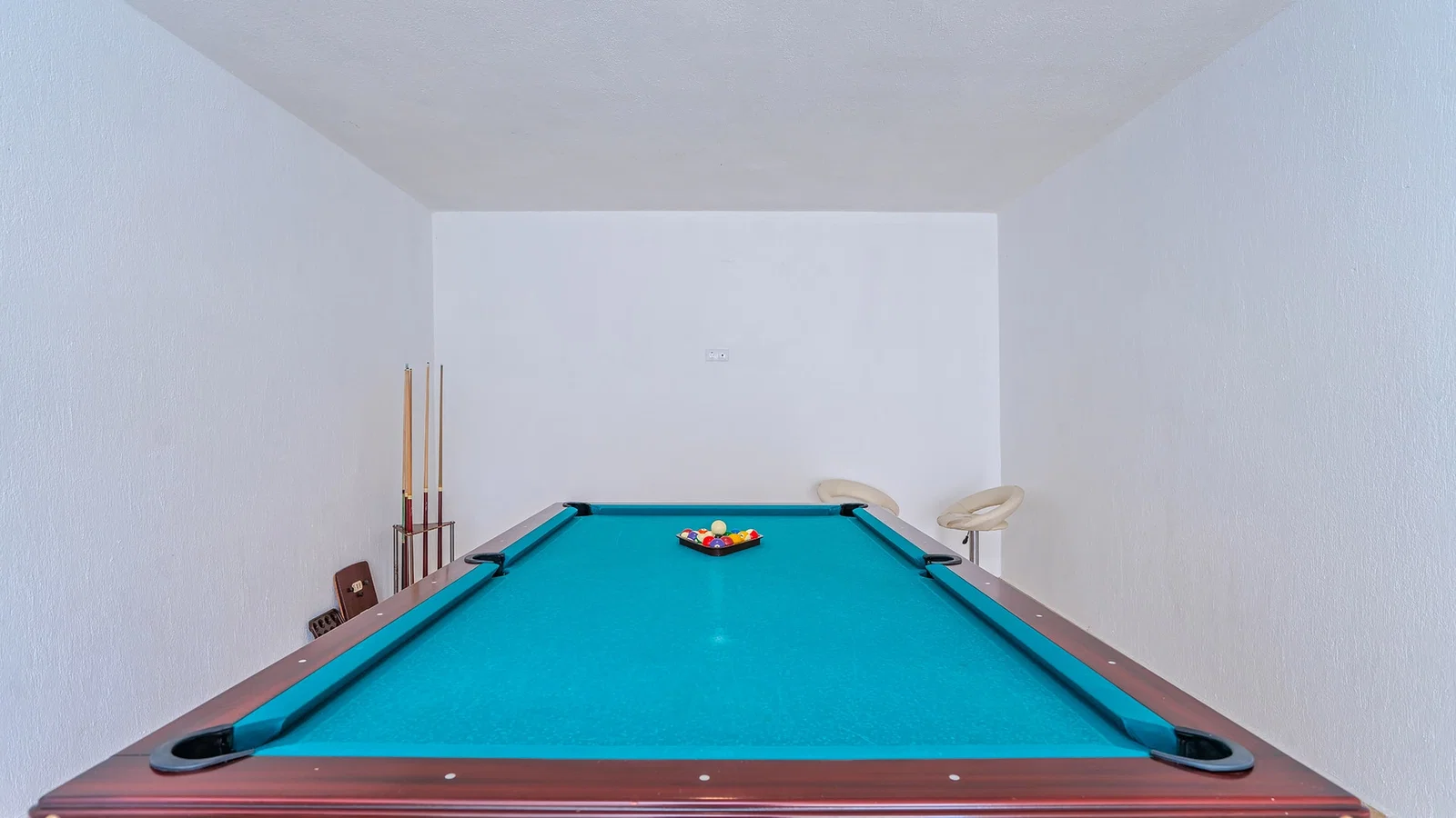 Kalkan’da Deniz Manzaralı, Isıtmalı Havuzlu, 14 Kişilik, Kiralık Villa