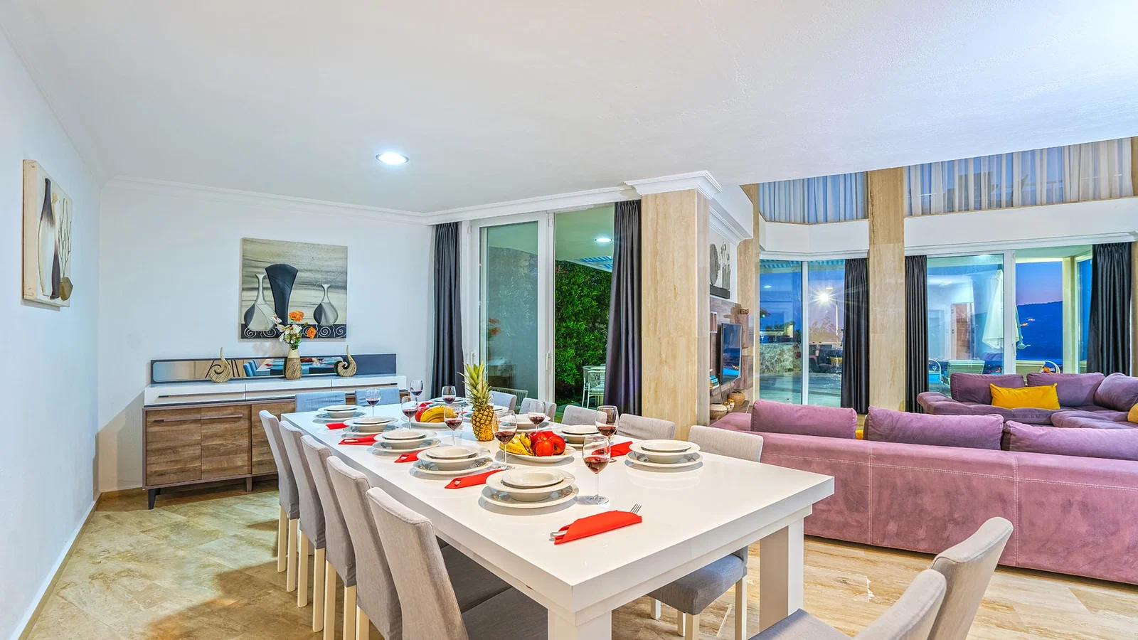 Kalkan’da Deniz Manzaralı, Isıtmalı Havuzlu, 14 Kişilik, Kiralık Villa